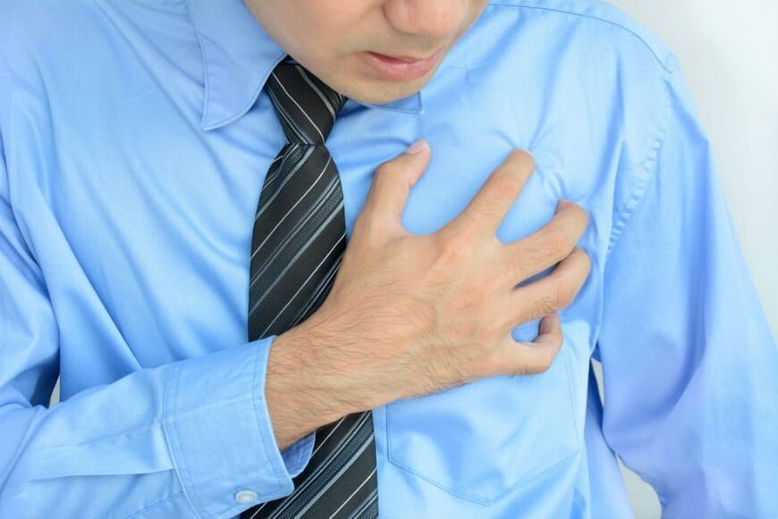 Tachycardia yana daya daga cikin alamun osteochondrosis na kashin thoracic
